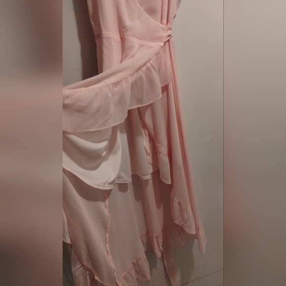 Women's NWT Bloomingdale's WAYF Pink Ruffle Sash Tie High Low Wrap Dress - Picture 5 of 7